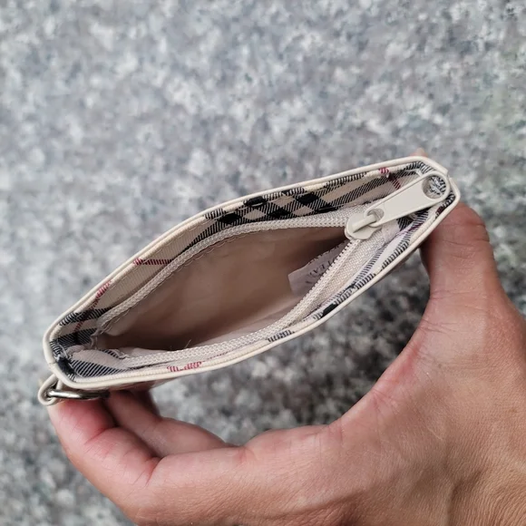 Burberry Fragrances pouch - Picture 6 of 9